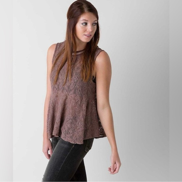 Free People Tops - Lace Tank Top Sleeveless Keyhole Back Casual Blouse Top
